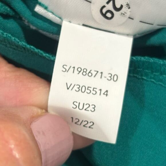 Athleta Brooklyn Ankle Pant Size 4
Emerald Green Style 198671 Ankle Pants NEW - Picture 7 of 12